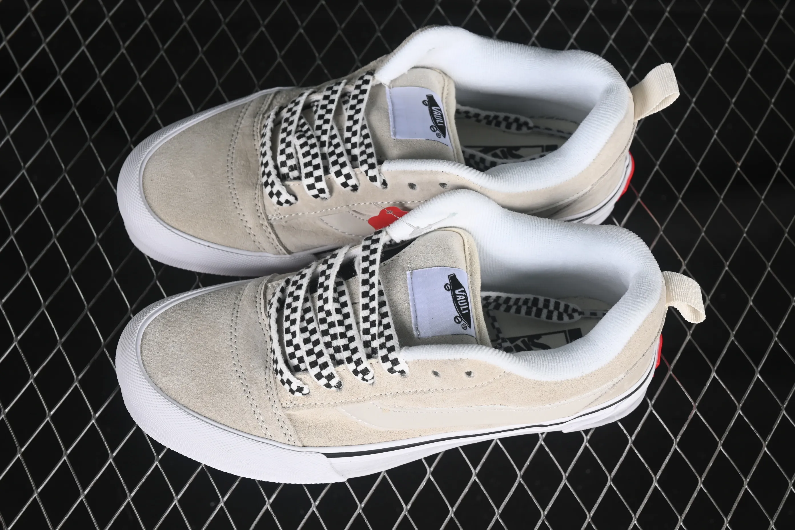 All categories Vans Vans series Vans Low Vans low-top Vans Knu Skool Vans low-top retro casual fat bread shoes VN0007QDQJM